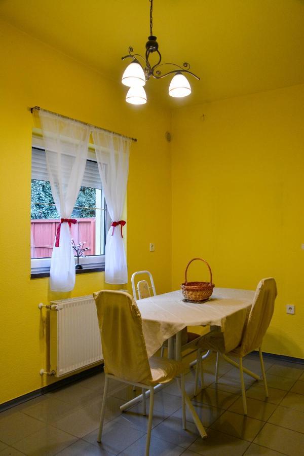 Afrodite Apartmanhaz 埃格尔 外观 照片