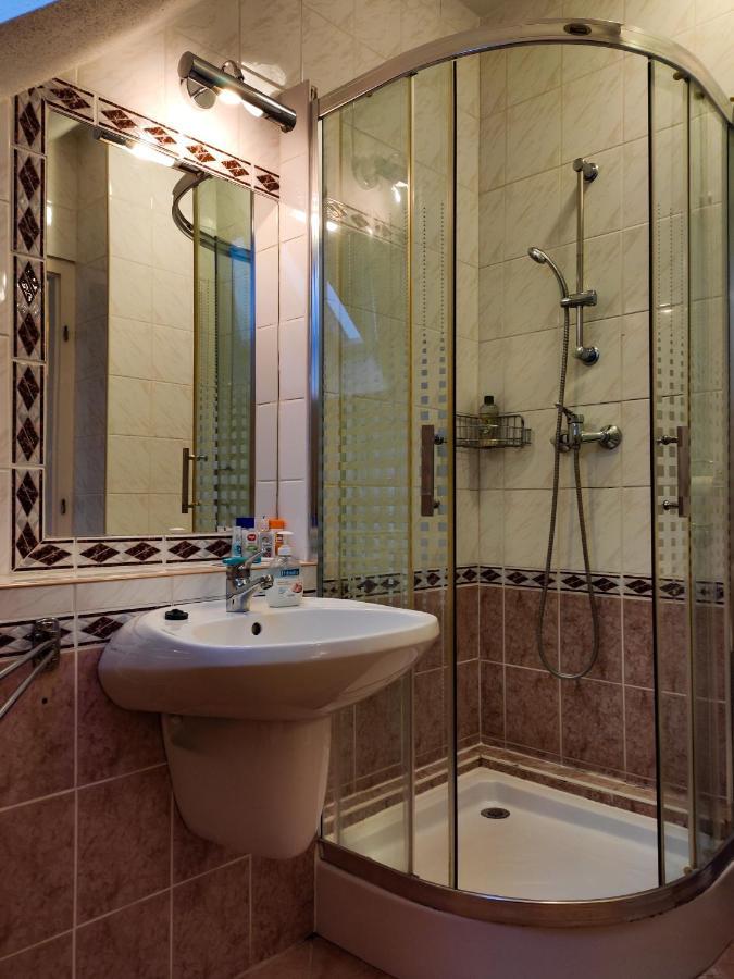 Afrodite Apartmanhaz 埃格尔 外观 照片