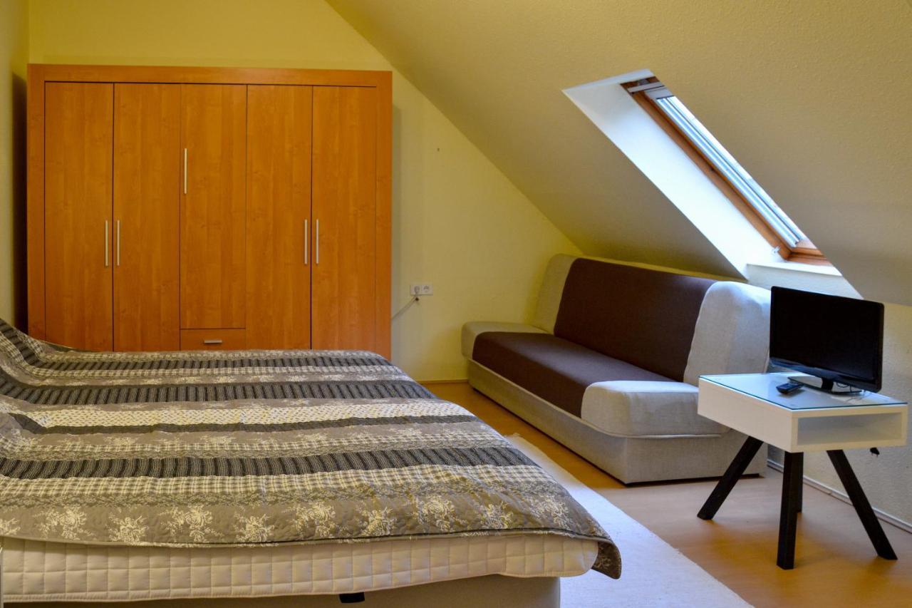 Afrodite Apartmanhaz 埃格尔 外观 照片