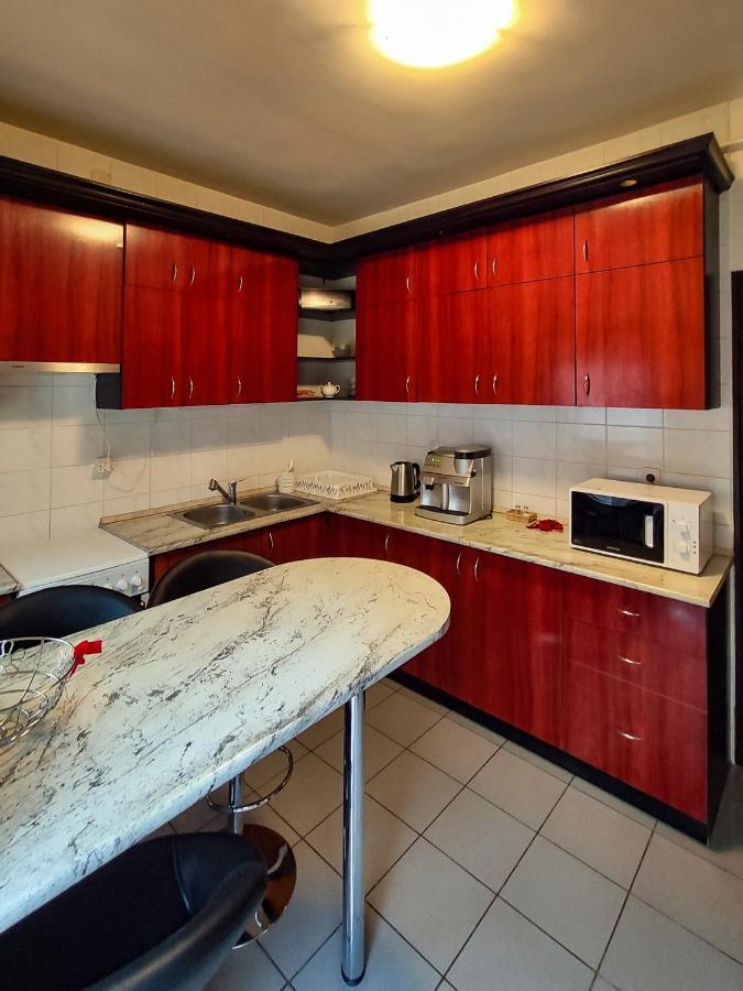 Afrodite Apartmanhaz 埃格尔 外观 照片